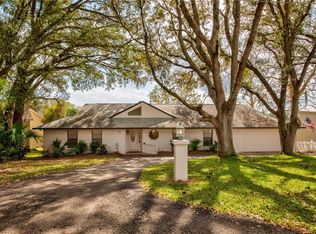 2850 N Side Dr, Eustis, FL 32726
