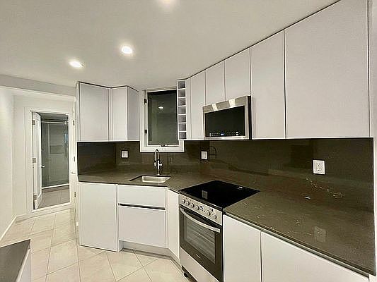 1st image of 182 Prospect Park W #17