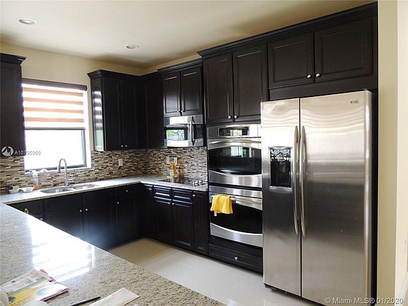 5th image of 9870 NW 87th Ter