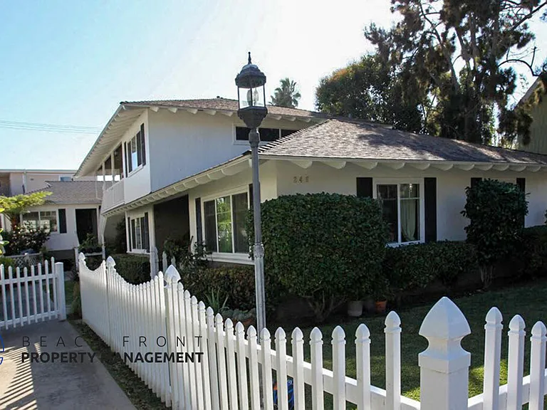 245 Cypress Dr — Photo 2