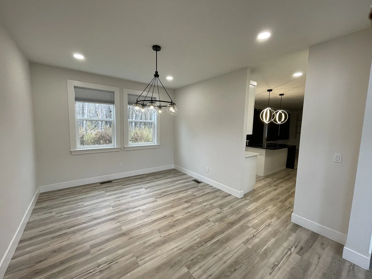 4 bed, 2880 sqft, $3,600 — Photo 4