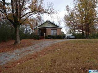 837 8th St SE, Graysville, AL 35073