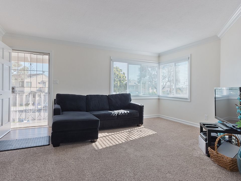 1st image of 856 Olive Ave