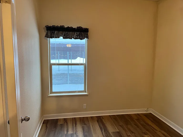 5910 Main St — Photo 16