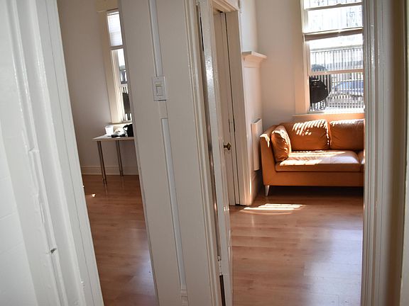 4th image of 1294 Vallejo St #1