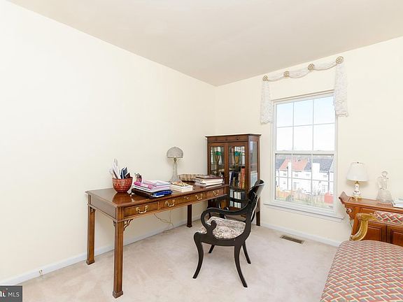 4th image of 9643 Eaton Woods Pl