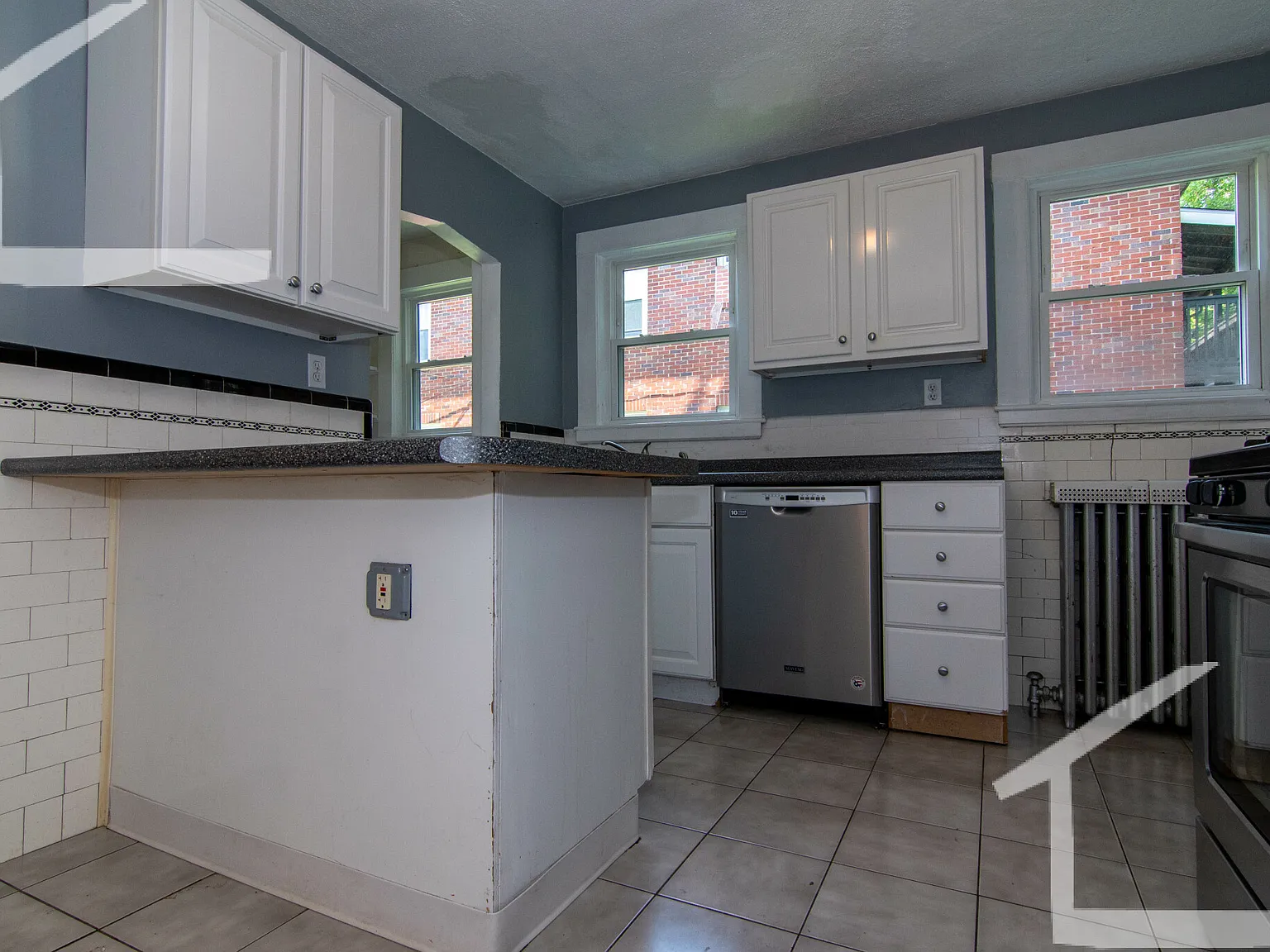 3 bed, 1500 sqft, $4,200 — Photo 1