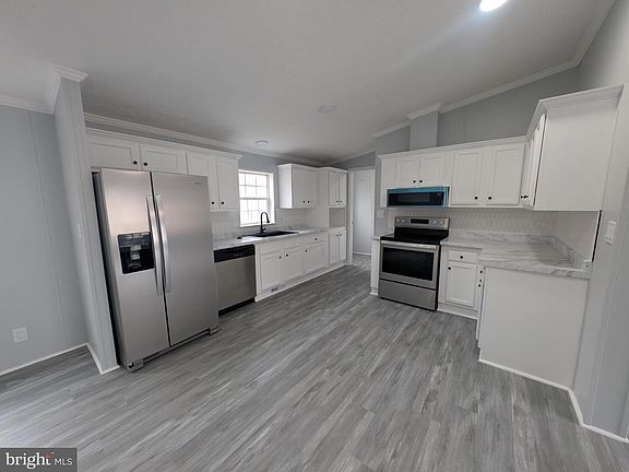 2nd image of 227 Poclain Rd