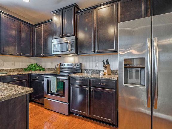 5th image of 3420 Cashew Dr