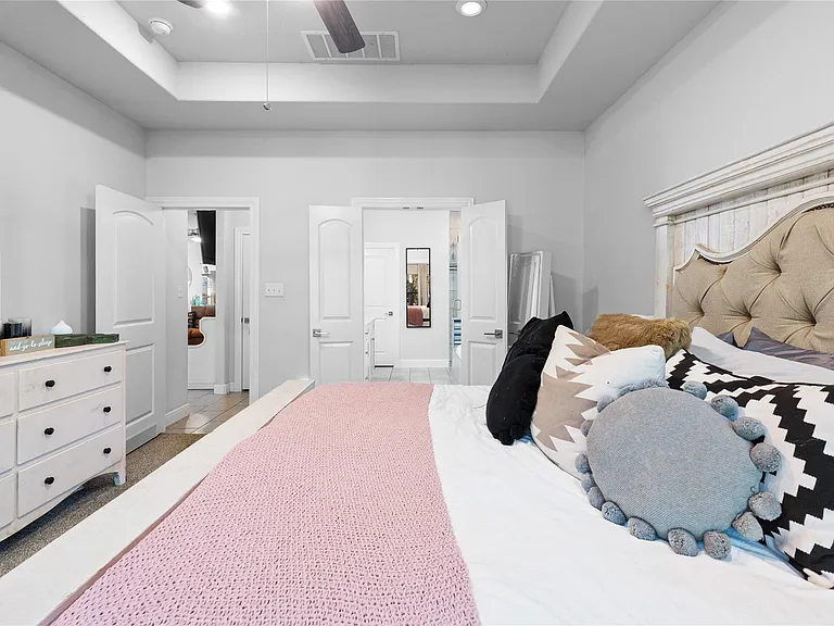 12140 Goliad Ln — Photo 15