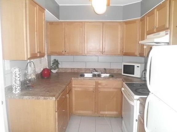 3rd image of 4053 Shirley Dr