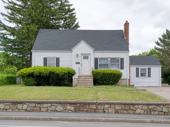208 Green St, Weymouth, MA 02191