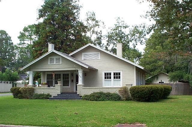1st image of 200 E Alden Ave