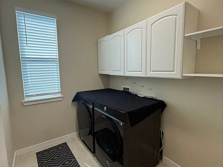 1261 Damasco Ln — Photo 10