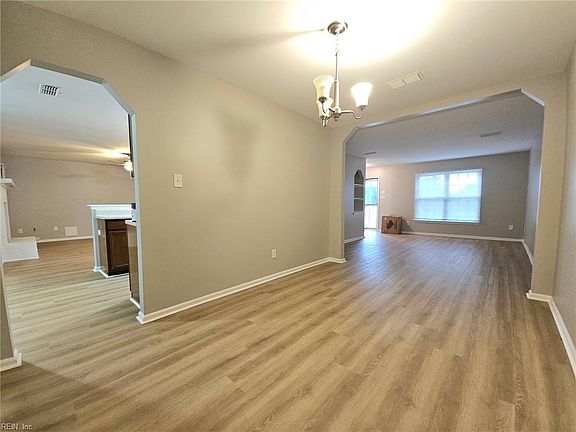 4th image of 3400 Landstown Ct