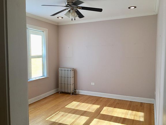 4th image of 6237 N Lakewood Ave #A3