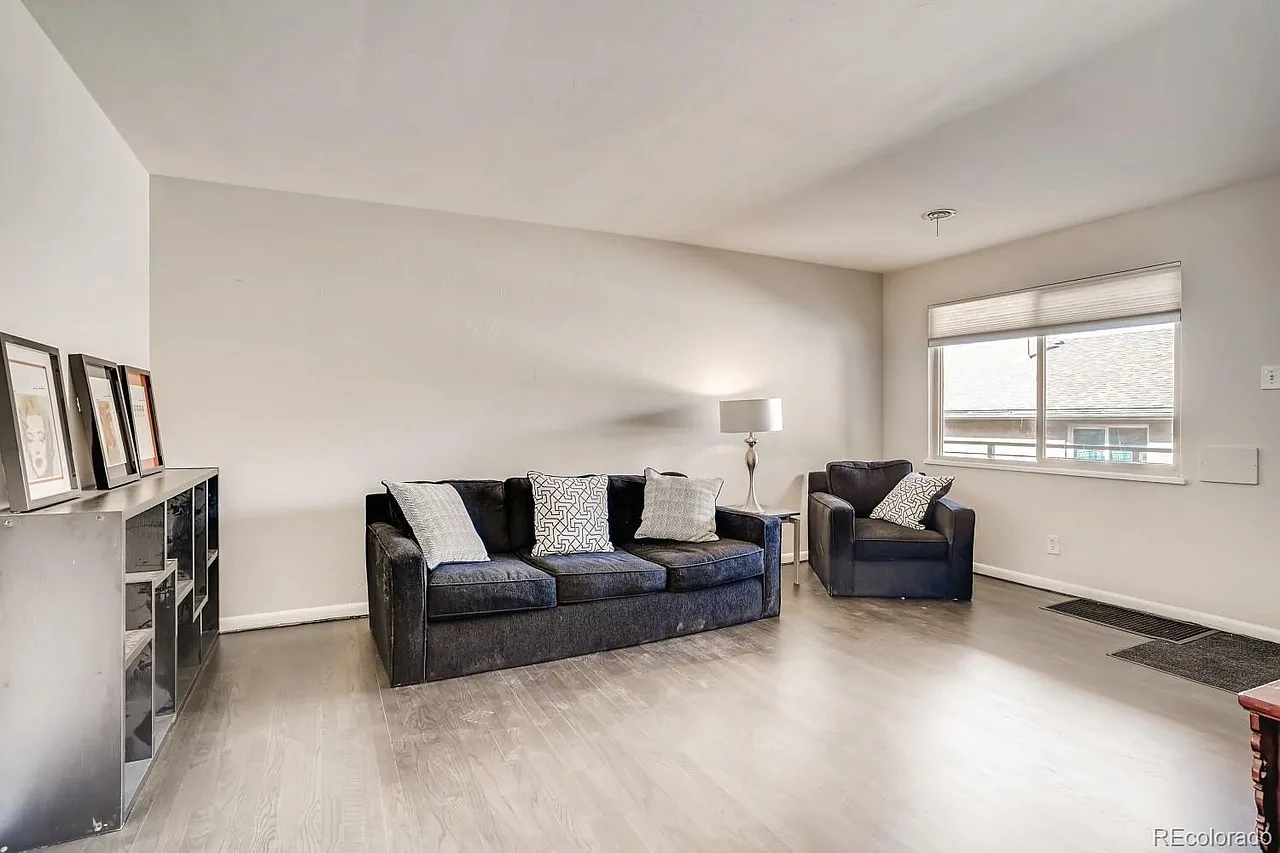 2 bed, 850 sqft, $1,645 — Photo 4