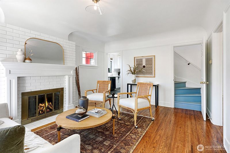 4th image of 6527 12th Avenue NW