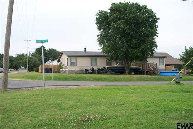 2nd image of 222 W 4th St