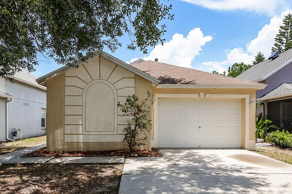 4 bed, 2.0 bath, 1343 sqft, $1,875 — Photo 1