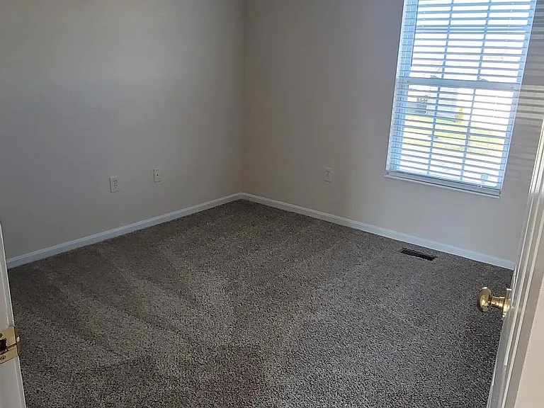 6838 Gordon Blvd — Photo 12