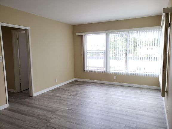 4th image of 11029 Culver Blvd