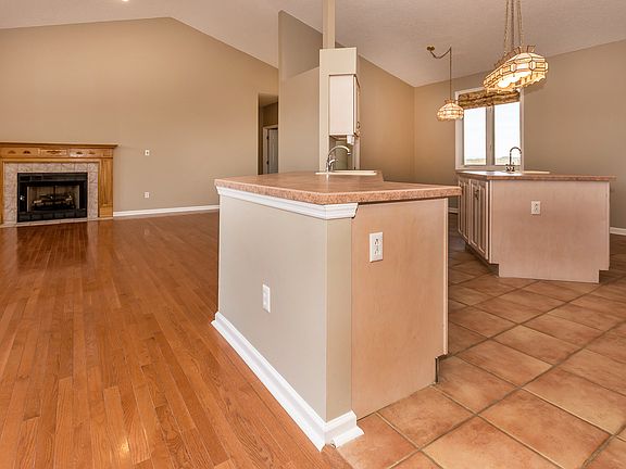 5th image of 1011 Whittling Wood Dr