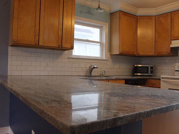 4th image of 3127 Parker Dr