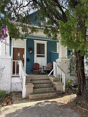 1st image of 600 S Pierce St