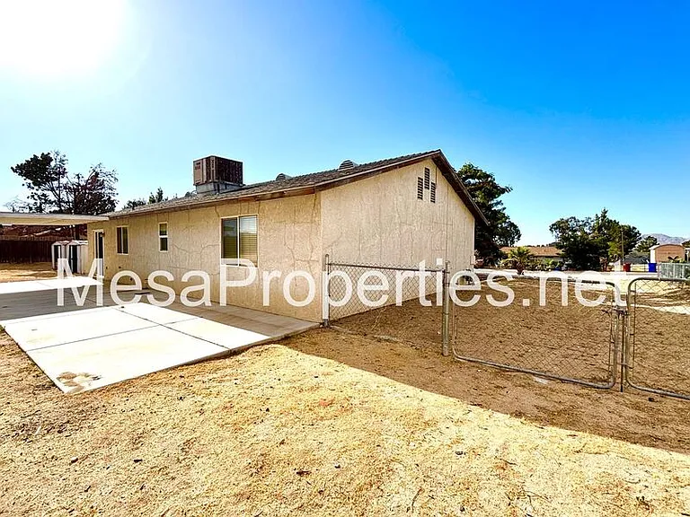 16653 Sholic St — Photo 29