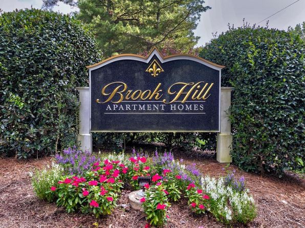 Brook Hill Townhouse - Students Save Up to 10% | 5425 Dana Dr, Raleigh, NC