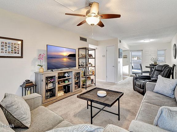 5th image of 10 Lynnhurst Dr #1020