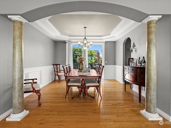 5th image of 2122 Davis Court NE