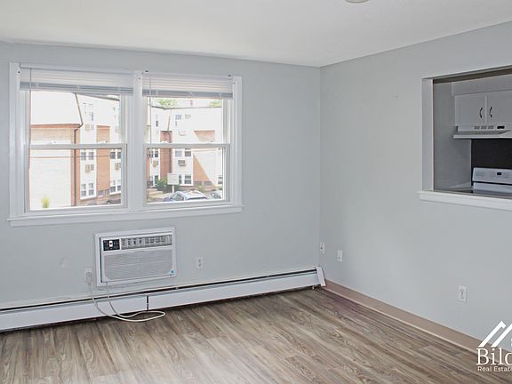 2nd image of 264 Fruit Hill Ave #264