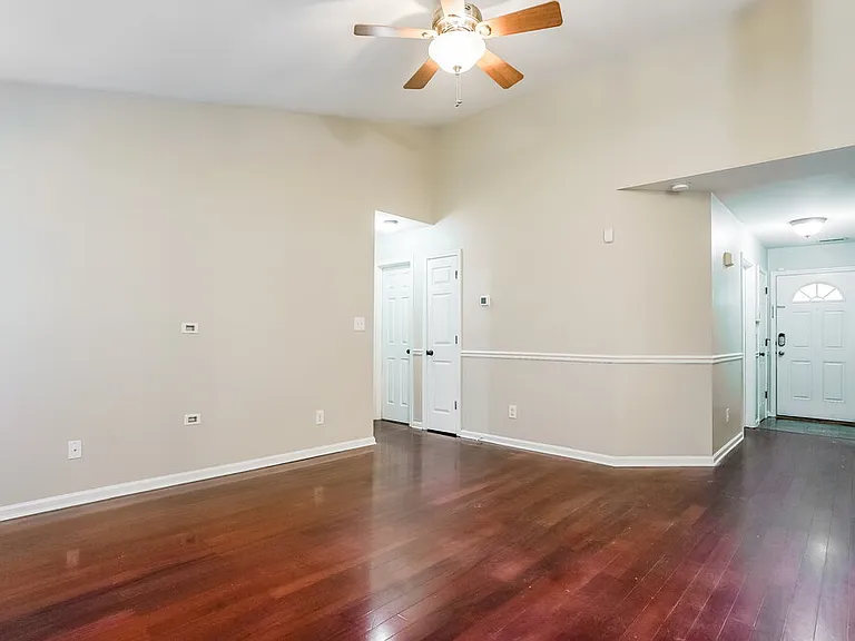 3810 Tyler Bluff Ln — Photo 3