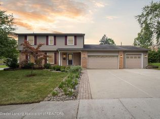 2001 Cogswell Dr, Lansing, MI 48906