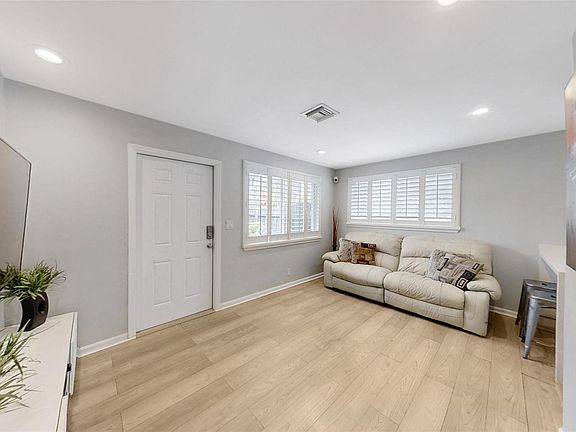 3rd image of 1345 NE 17th Avenue #1