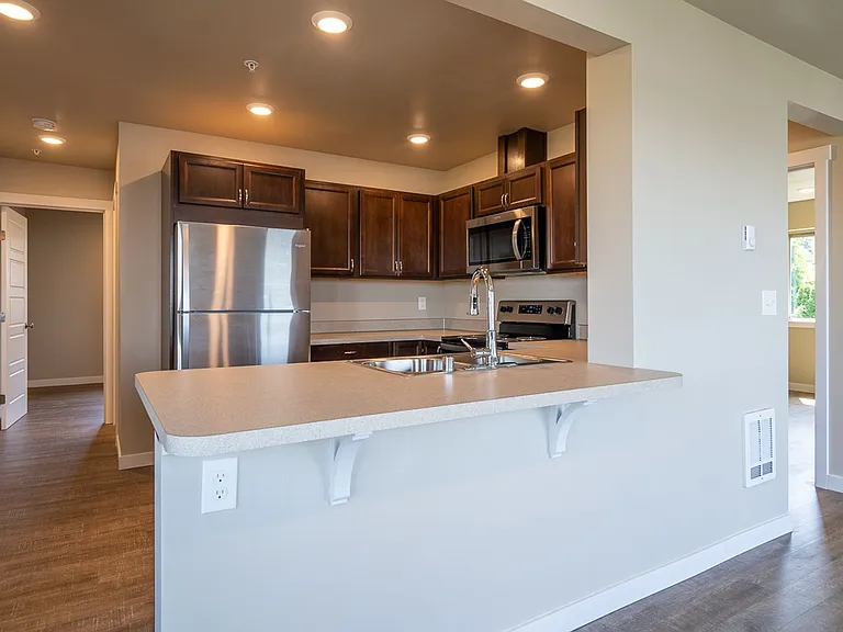 519 N Forest St — Photo 7