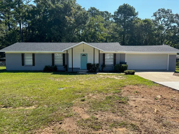 702 Cedar Dr, Daphne, AL 36526