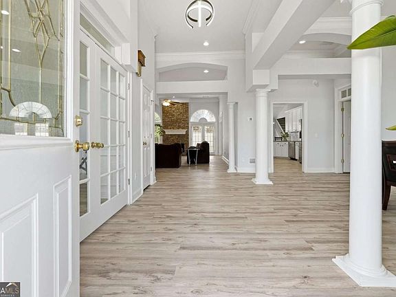 4th image of 2860 Chardonnay Ln