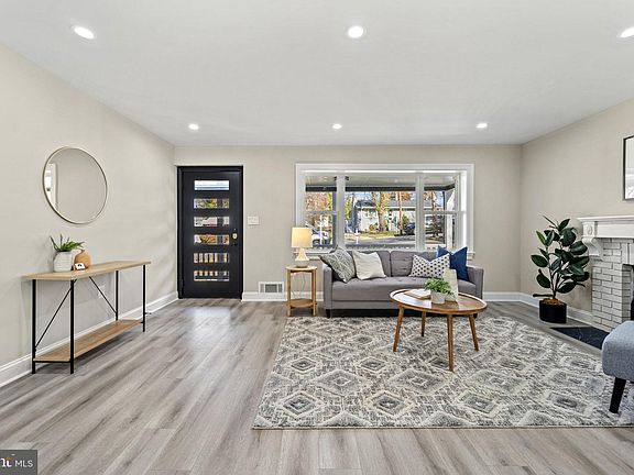 5th image of 4703 Care Dr