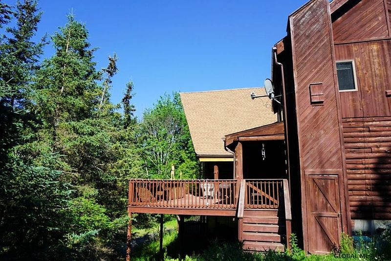 3rd image of 227 SITZER Road