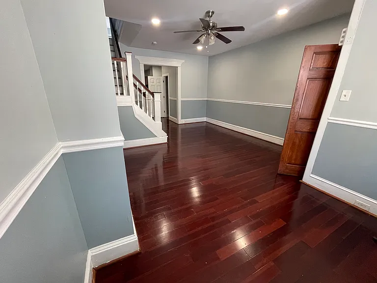 2302 W Montgomery Ave — Photo 12