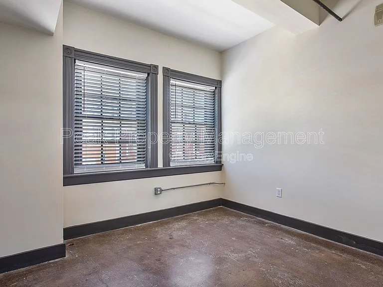 Trolley Lofts — Photo 38