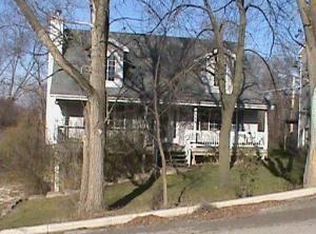 7920 Hill Dr, Wonder Lake, IL 60097