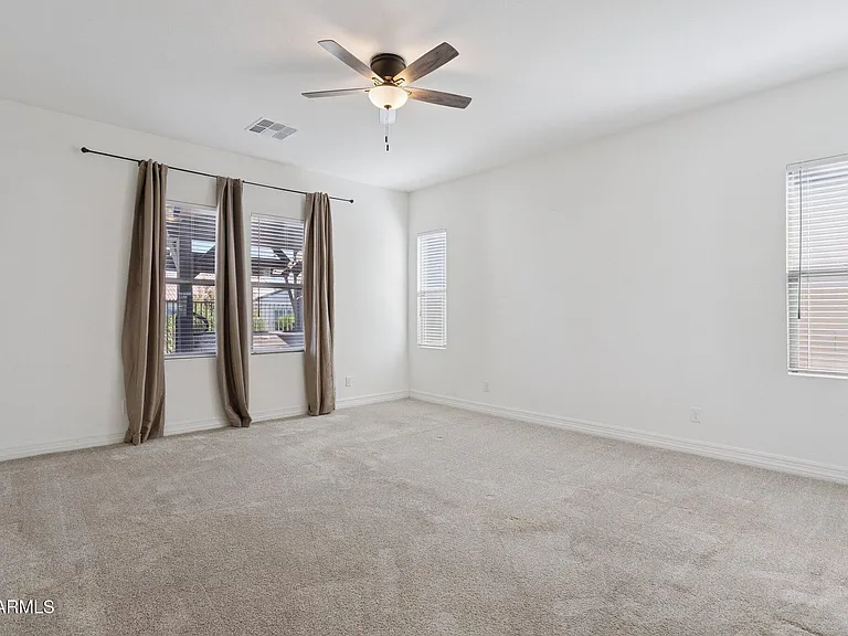 11249 N Blakely St — Photo 14