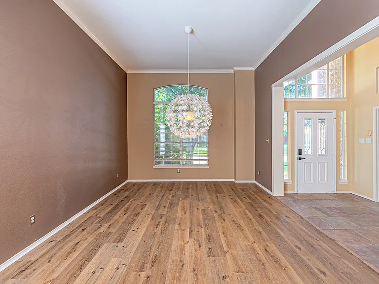 2425 Kittyhawk Dr — Photo 5