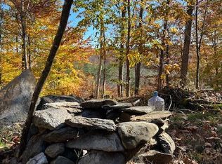 32-35 Saratoga Dr, Winthrop, ME 04364