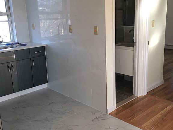 3rd image of 3427 Murray St Fl 3