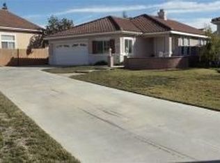 566 Avenida Valencia, Camarillo, CA 93012